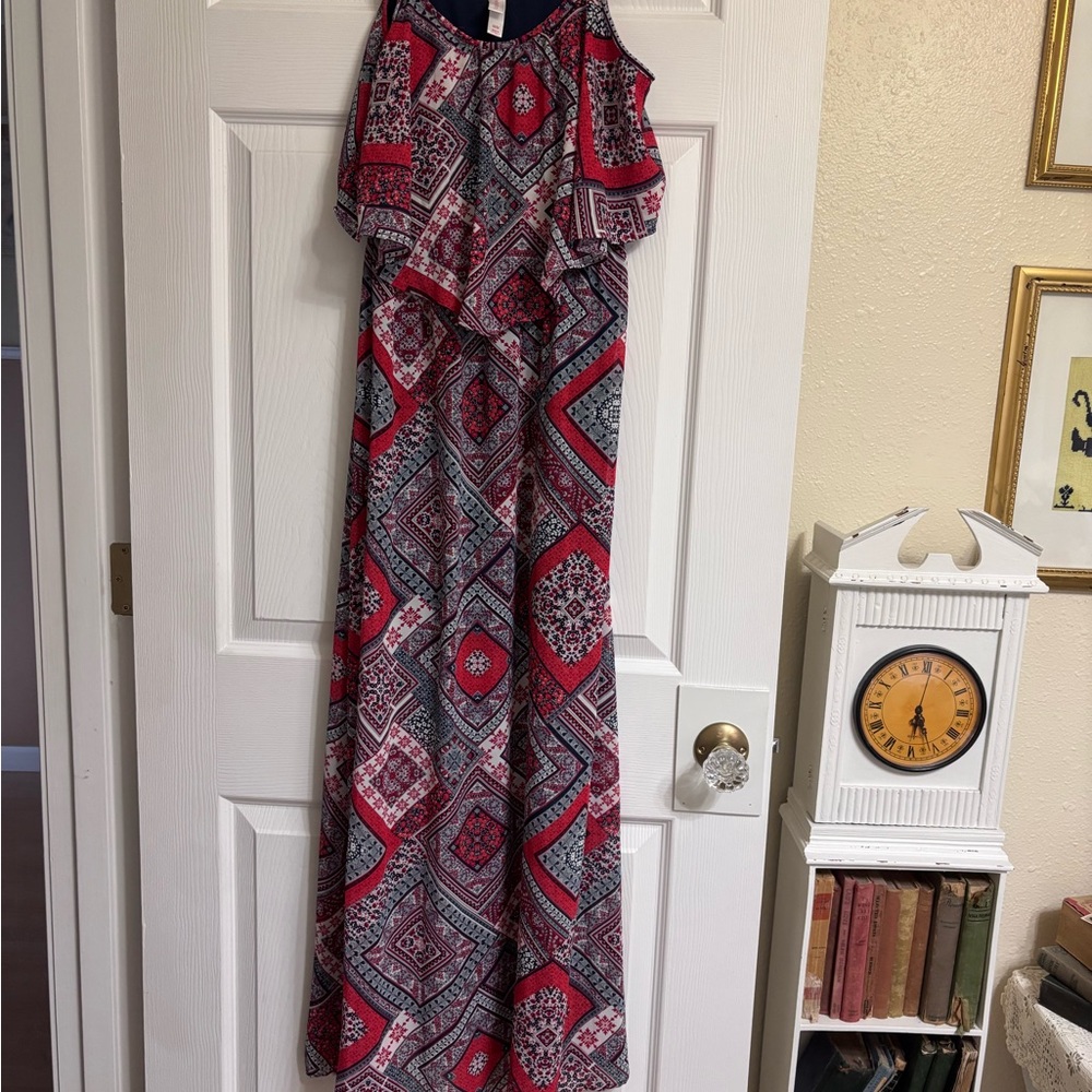 Chic Geometric Maxi Dress in Red and Blue